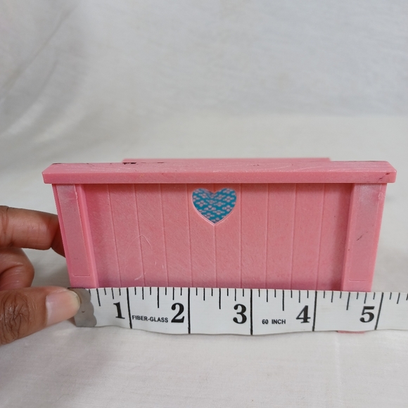 Battat Furniture pink heart tiny  toy plastic bed - Picture 16 of 16